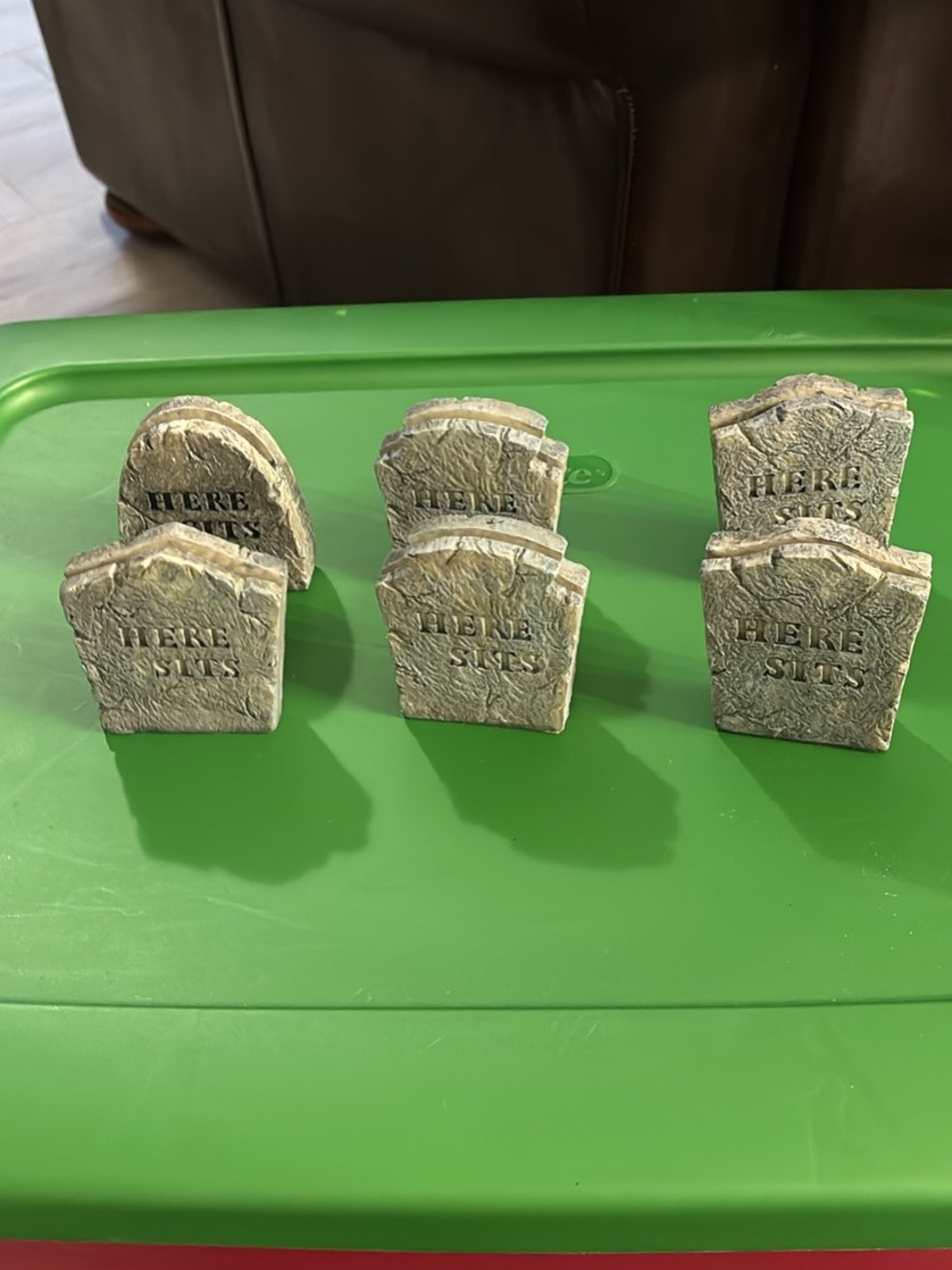 Plastic graveyard place holder aet of 6